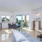Apartment Stunning In Barbat With Wifi