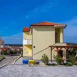 Apartment Stunning In Barbat With Wifi