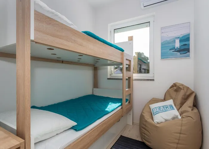 Gorgeous In Barbat With Wi-fi